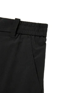 MEN TRAVEL BOOSTER AIR HOLE CARGO SHORT PANTS-BLACK