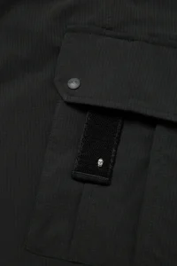 MEN TRAVEL BOOSTER AIR HOLE CARGO SHORT PANTS-BLACK